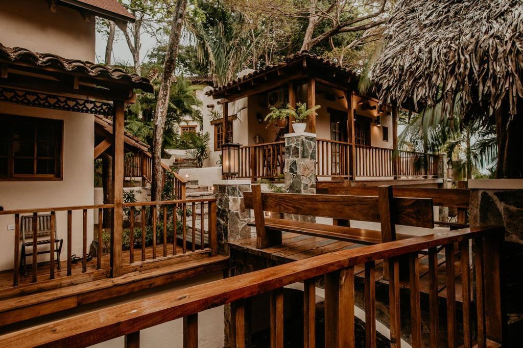 Sansara Surf Yoga & Resort Камбуталь Экстерьер фото